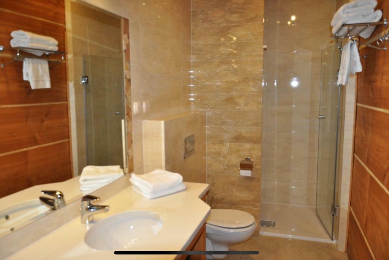Hotel Daglezjowy Dwor à Osiek  Extérieur photo